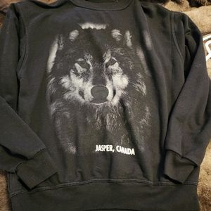 Wolf crewneck
